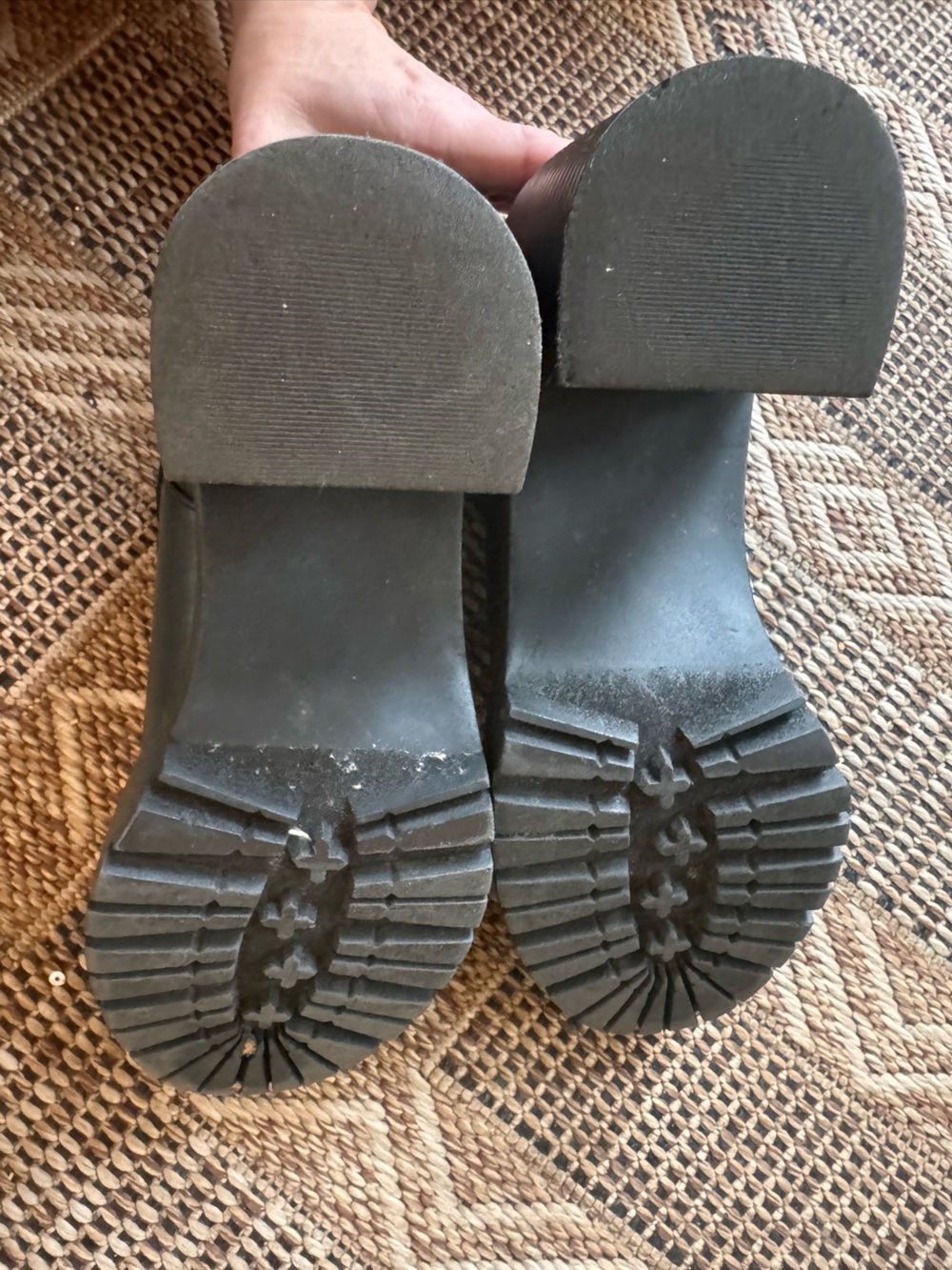 MADDEN GIRL Truffle Black Platform Zipper Front Ankle Boots Size 8 - Picture 7 of 8